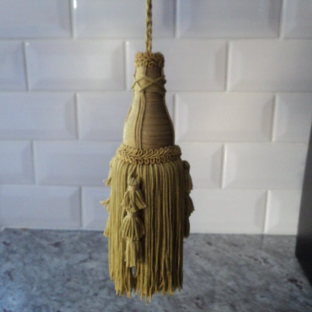 curtain tassel
